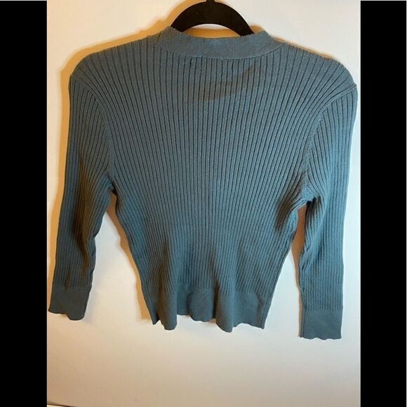 🛍California Vintage V- neck sweater cardigan Size:Medium - Picture 2 of 6